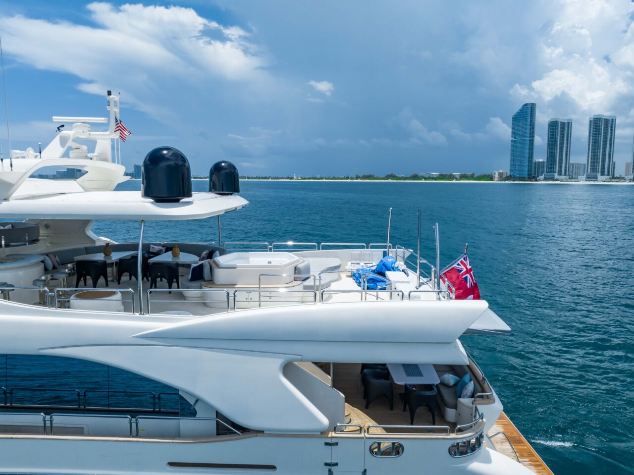 116 Azimut charter yacht in Miami