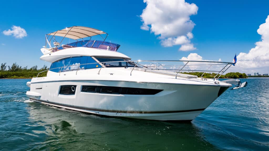 52 Prestige charter yacht in Miami