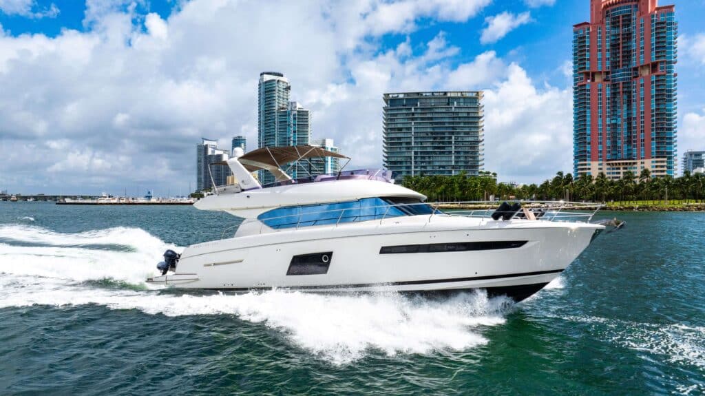 65 Prestige charter yacht in Miami
