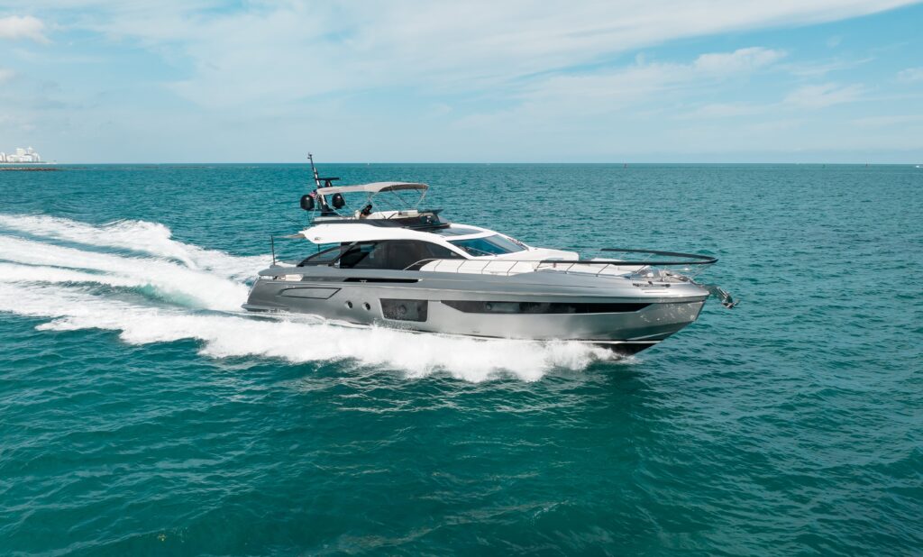 80 Azimut S8 charter yacht in Miami