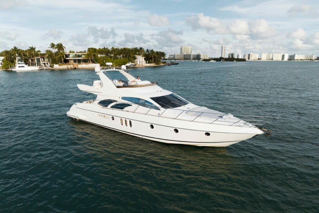 65 Azimut Allegra charter yacht in Miami