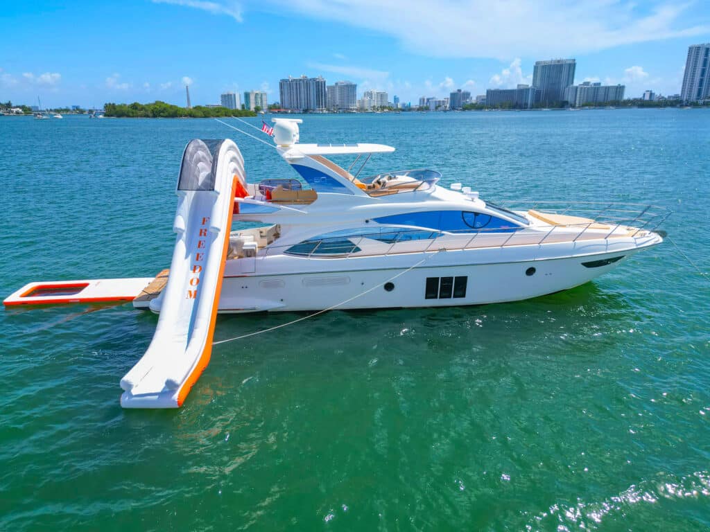 60 Azimut Freedom charter yacht in Miami