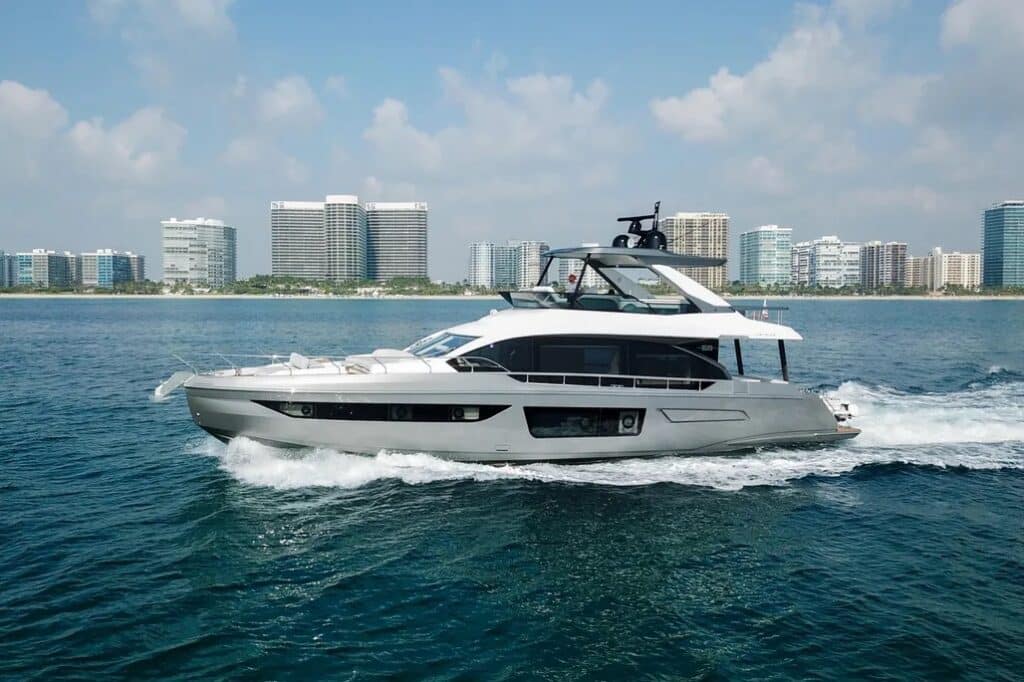 70 Azimut 2023 charter yacht in Miami