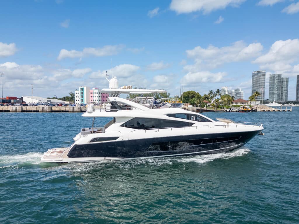 80 Sunseeker SMU charter yacht in Miami