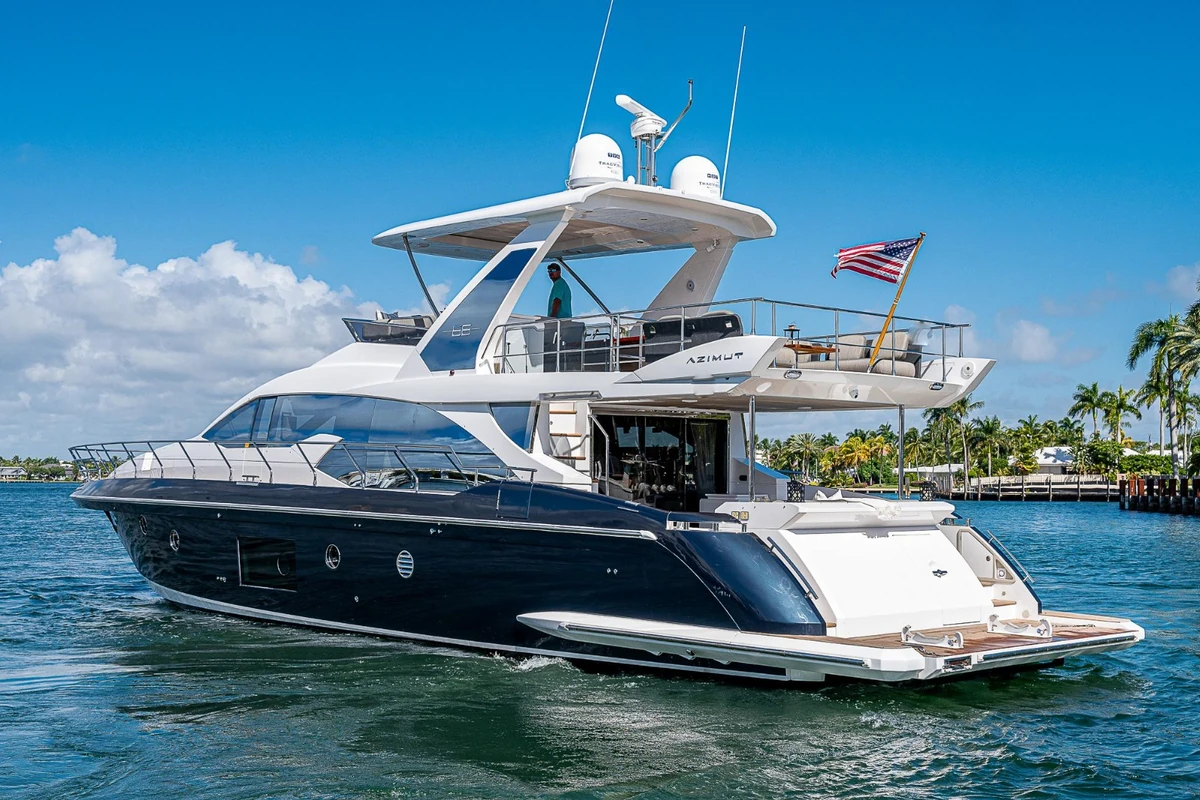 Main salon interior of 66 ft Azimut yacht Miami
