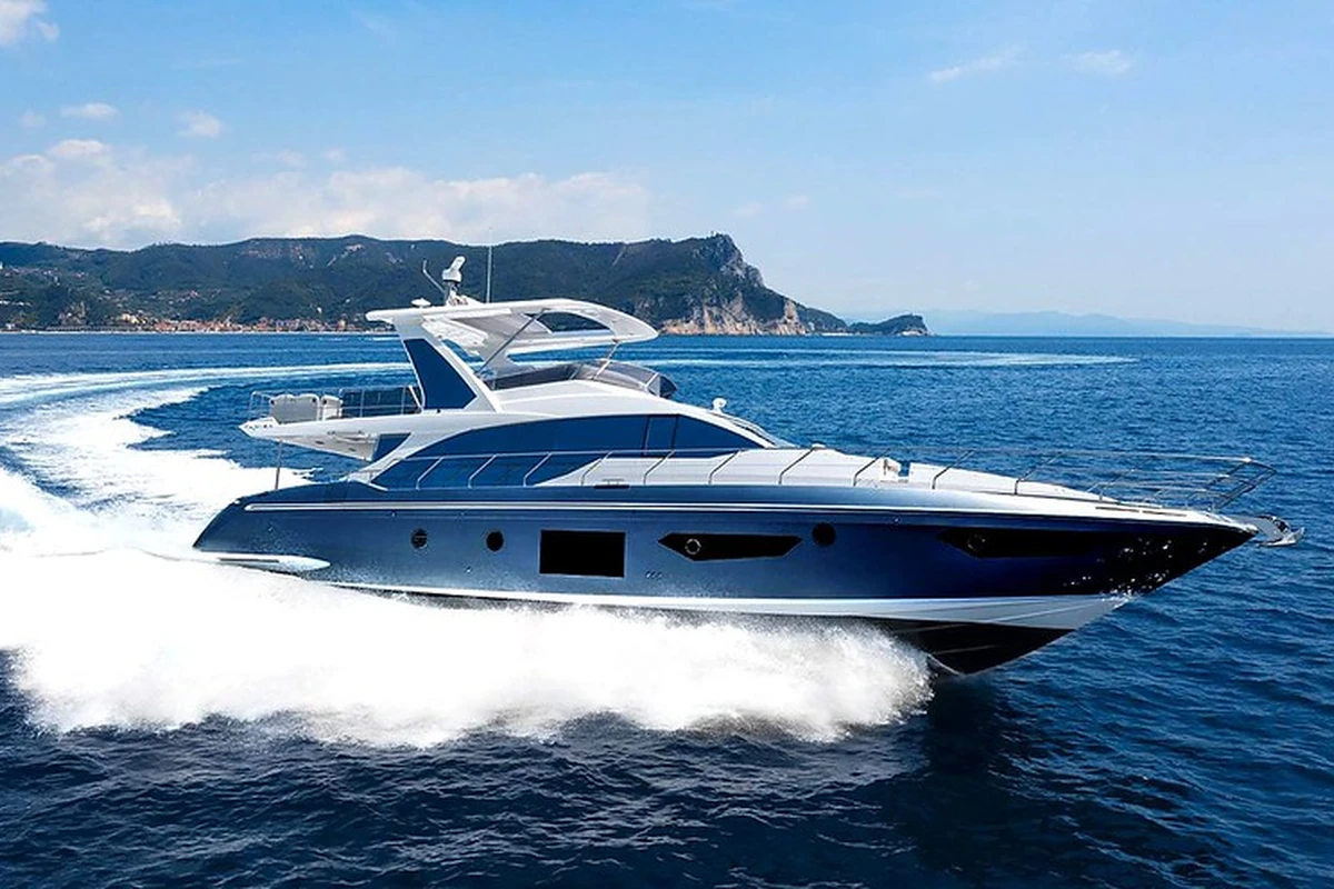 Bow sun pads on 66 ft Azimut charter Miami
