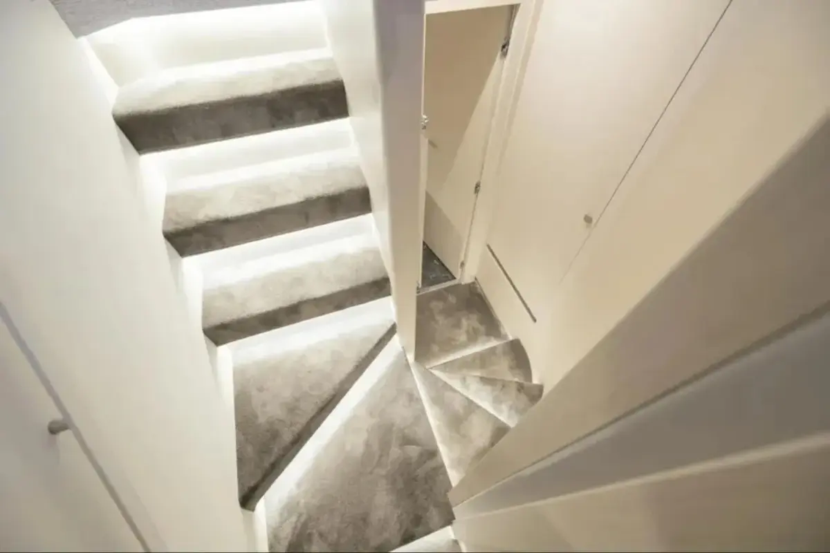 Helm station on 70 ft Azimut 2023 yacht charter Miami
