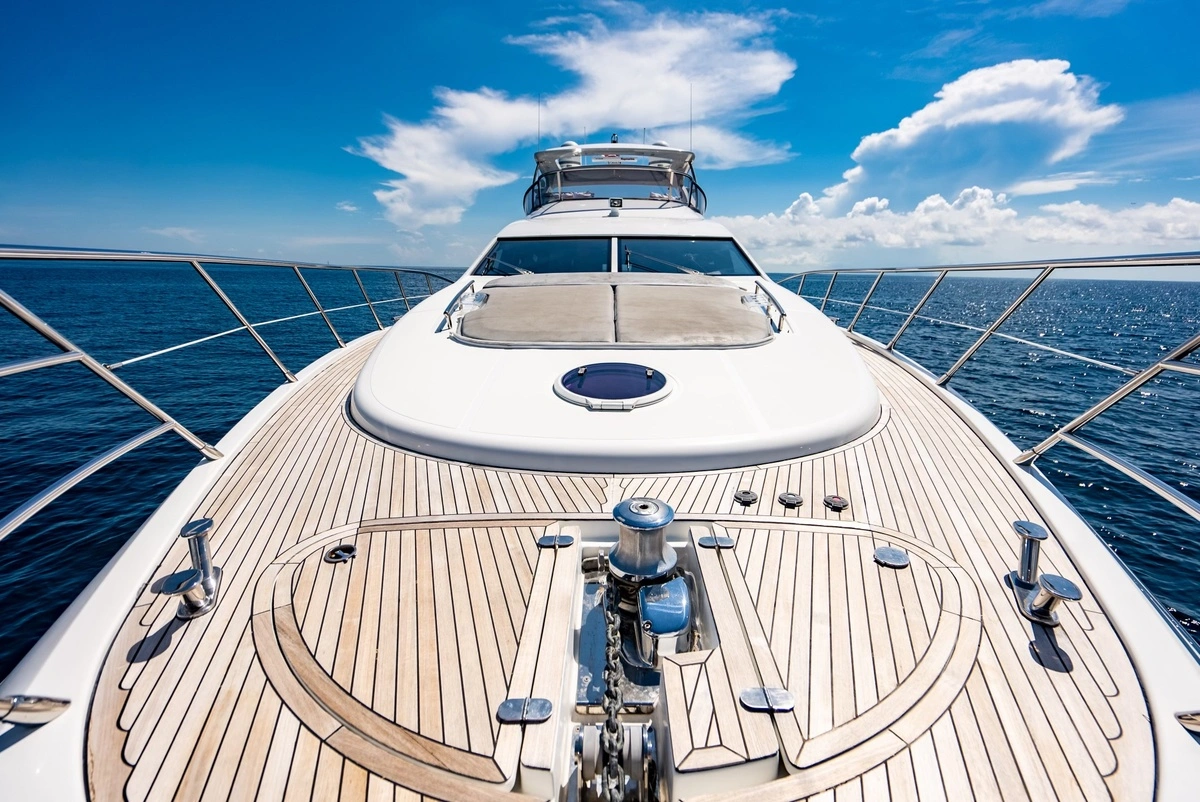 70 ft Azimut Days yacht day charter on Biscayne Bay Miami
