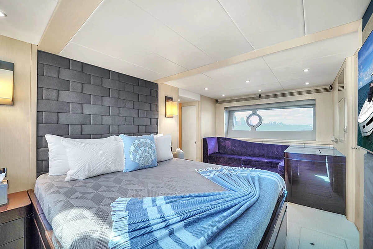 Swim platform on 76 ft Sunseeker yacht Miami