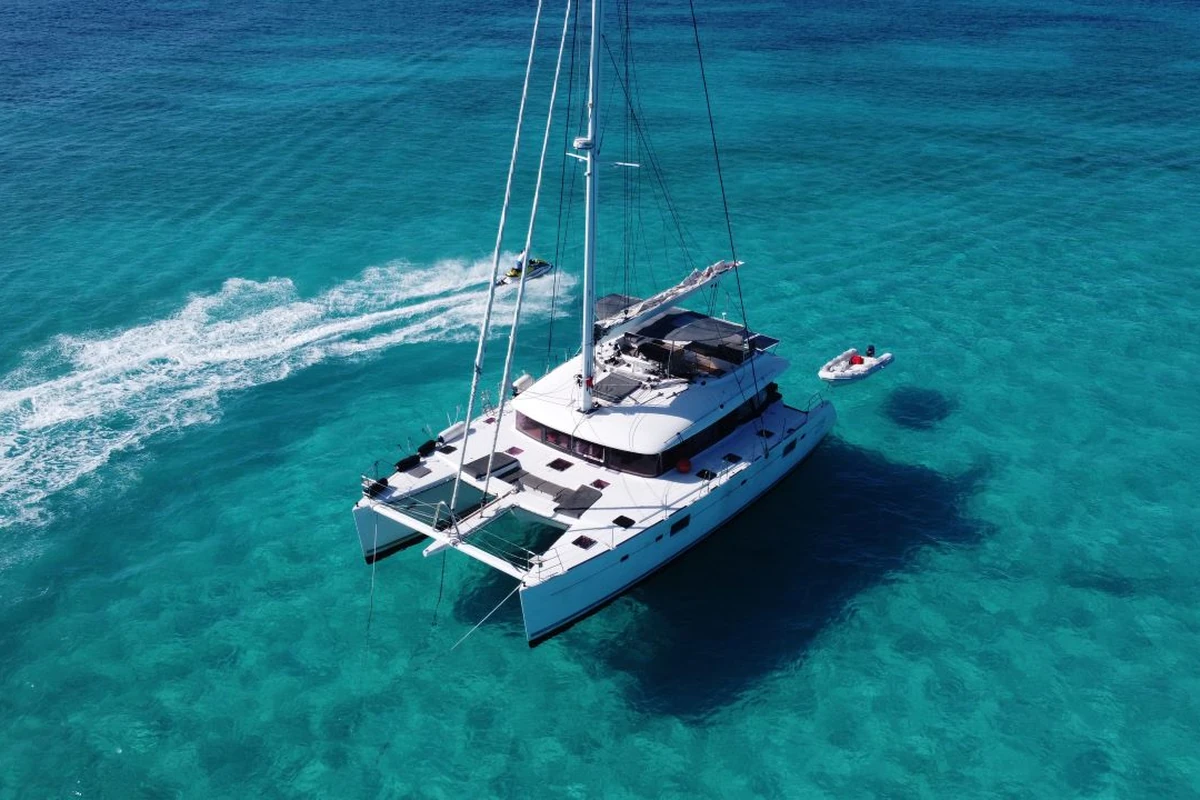 Guests aboard 56 ft Lagoon Nassau yacht near Haulover sandbar Miami